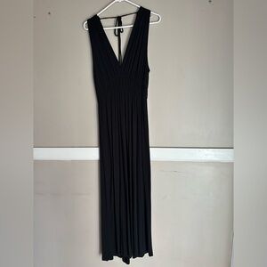 ISSI V Neck Both Front & Back Black Midi Dress Size L